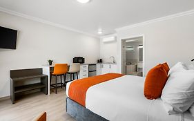 Stay 280 & Stay 284 Rotorua - Refurbished Modern Accommodation